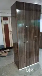 Single wooden cupboards(2 units)