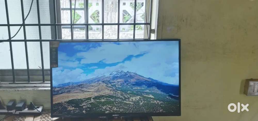40 inch sony smart Android frameless oled 4k 1yr warranty 11500