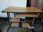 Computer table