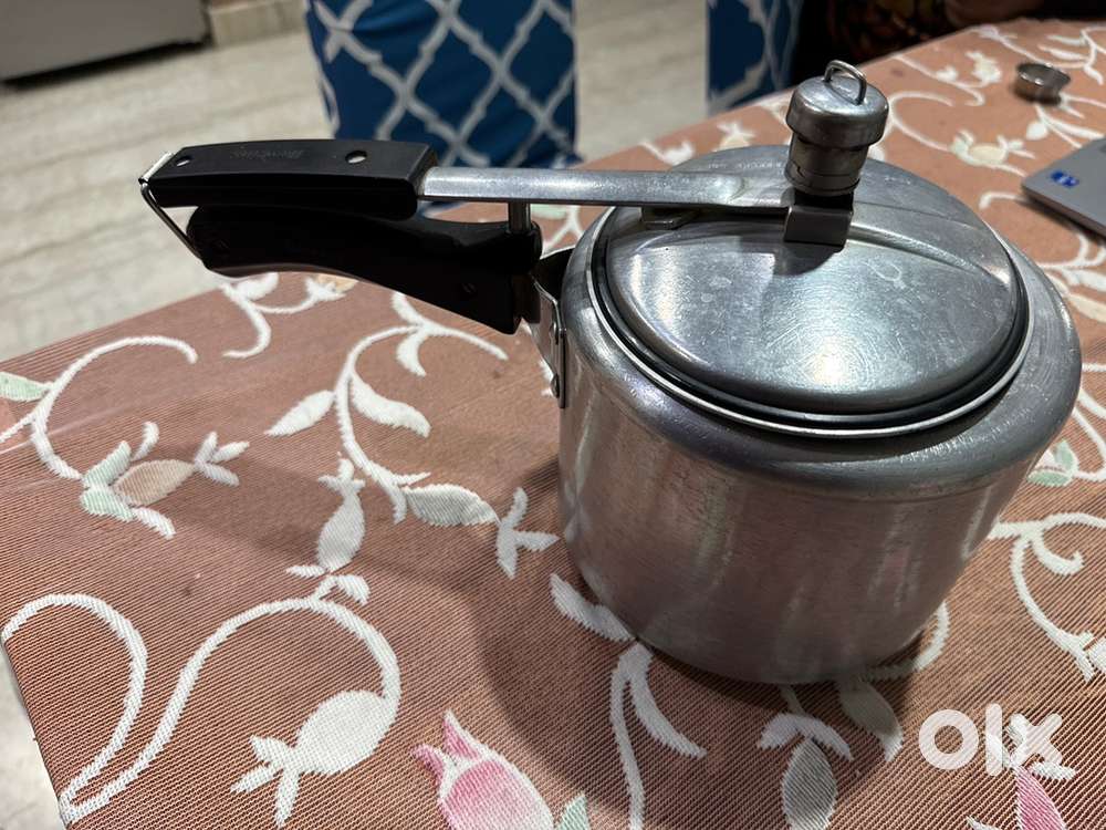 Hawkins 3L Pressure Cooker – Good Condition
