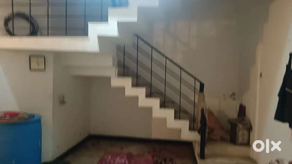 मंगळवार पेठ कोळेकर तिकटी ते शाहु बॅंक रोडला 2BHK Bungalow