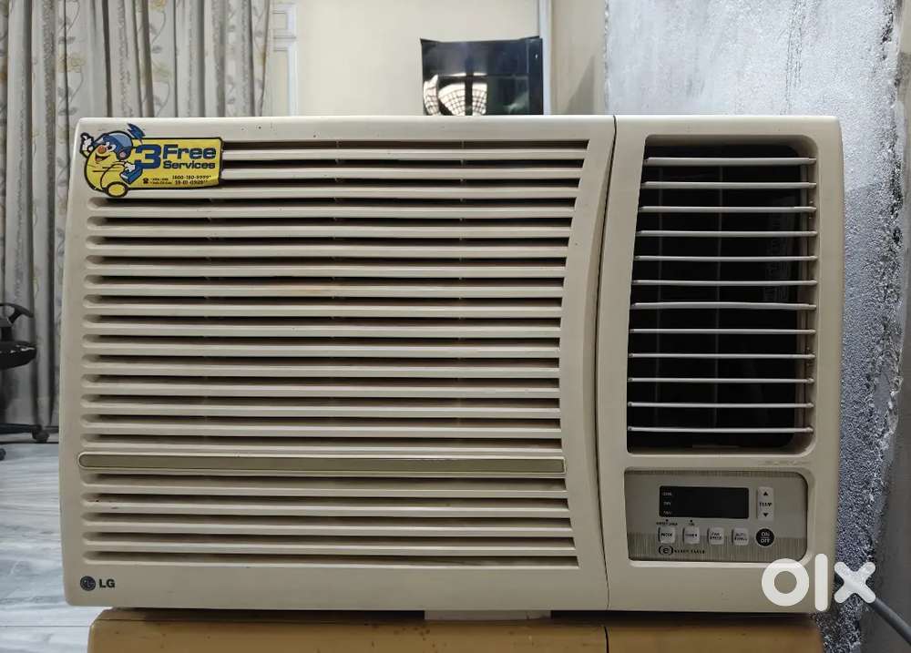 LG 1.5 ton Window AC with Remote - Excellent Condition