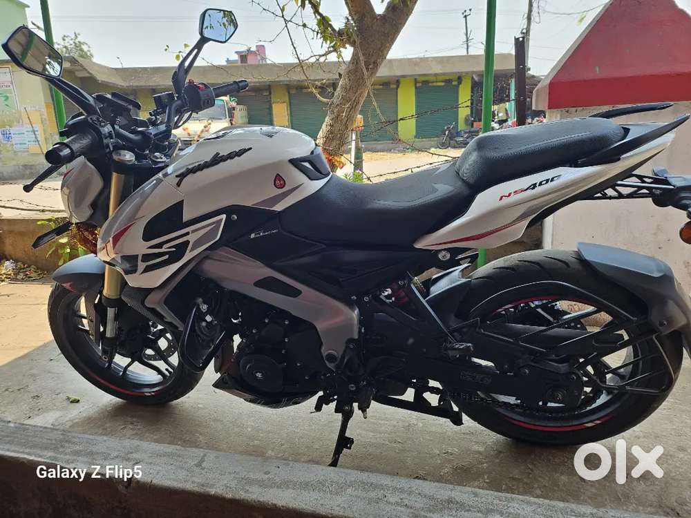 Pulsar Ns 400z