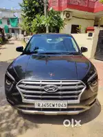 Hyundai creta 2023 only 22000 km running black colour