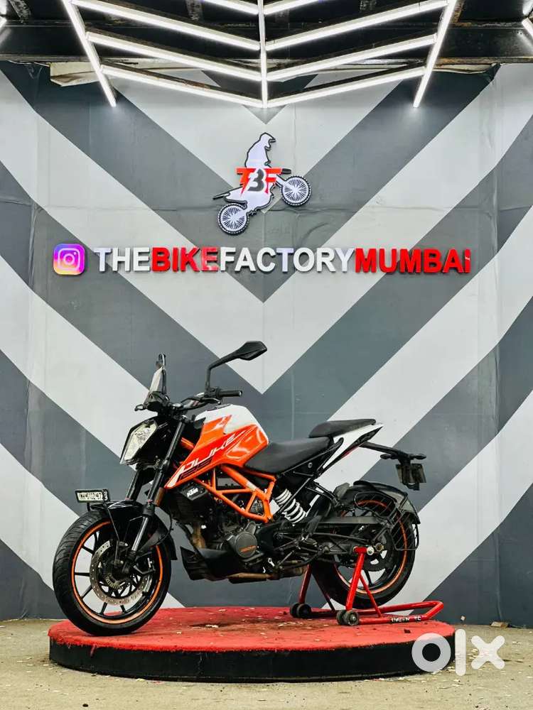 KTM DUKE 125 BS6 (the bike factory Mumbai)