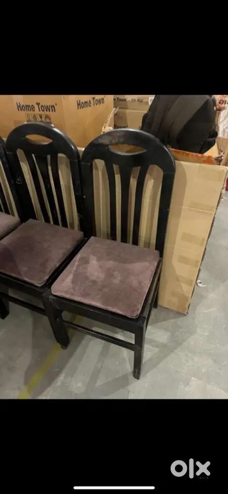 Brand new dining table for sale