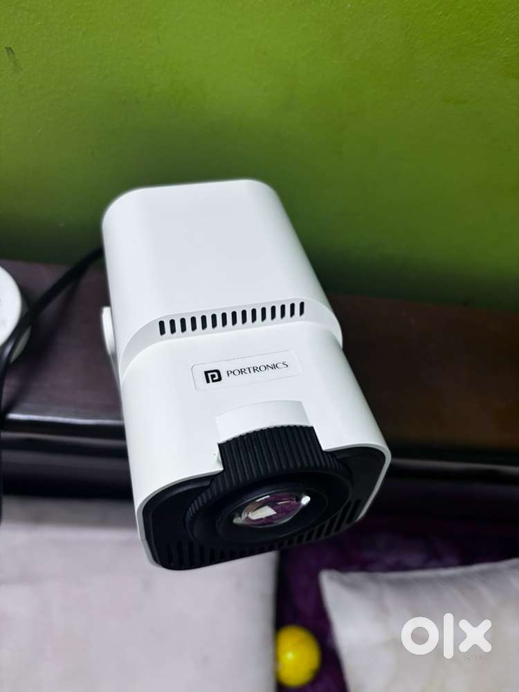 Projector - Potronics beem 470 mini
