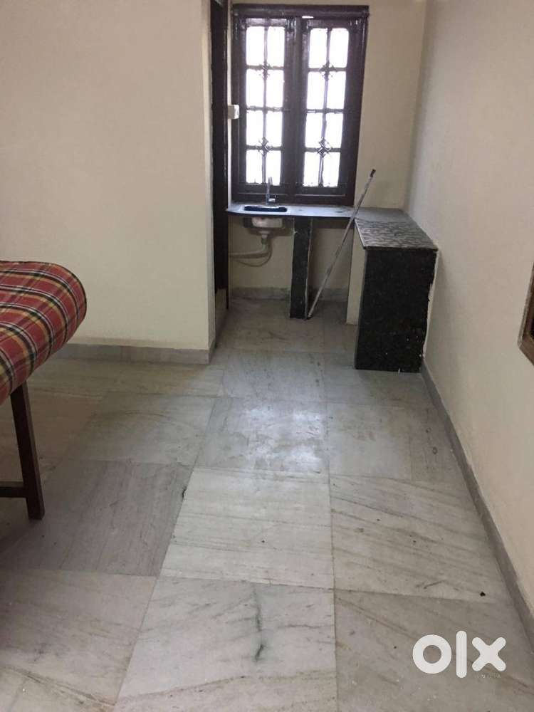 Single Room with attached bath room, cupboards for Bachelors only