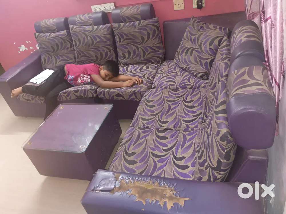 6 seater Sofa with table