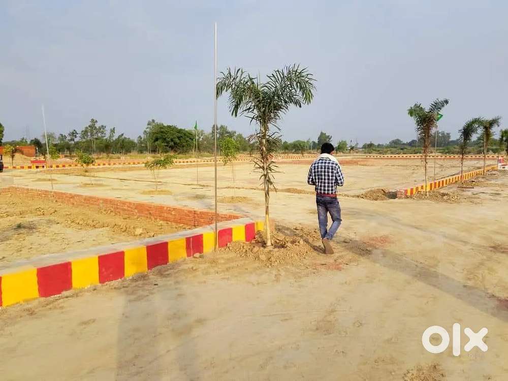 सुल्तानपुर रोड पर प्लांट ले जिला पंचायत सेअप्रूव्ड प्रोजेक्ट बैंक ए