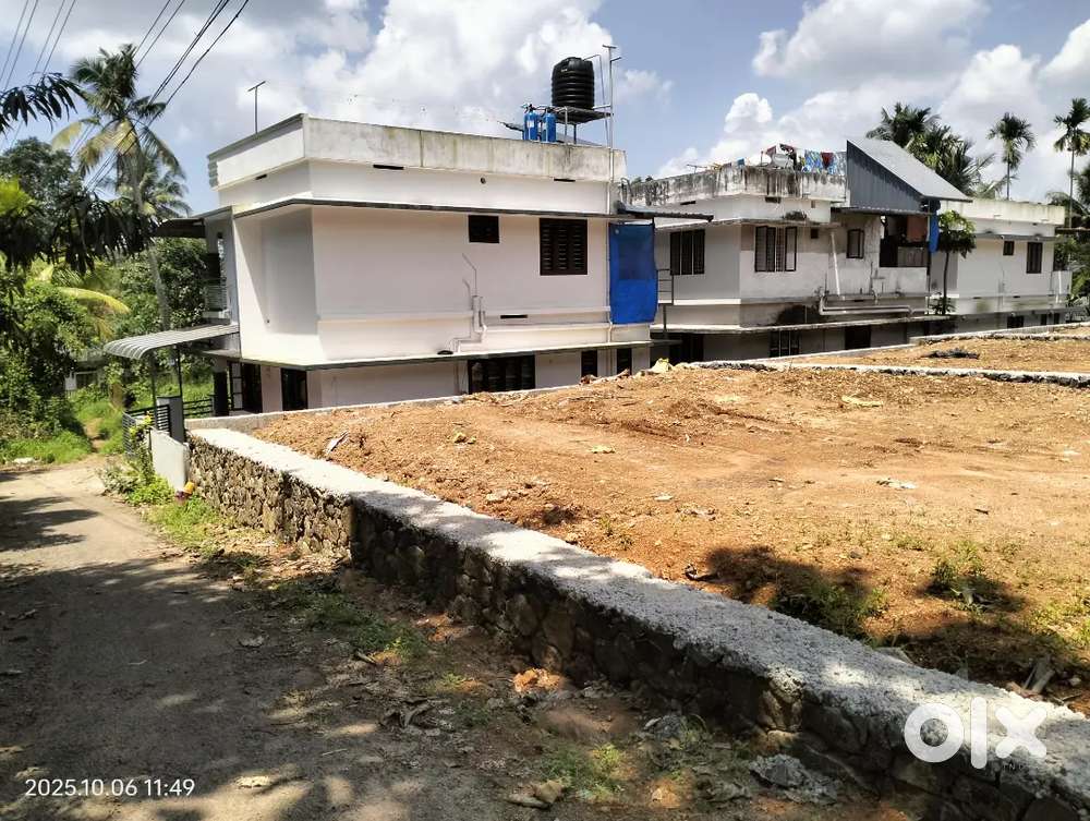 Residential plot for sale chottanikkara Eruvely palace sguare area