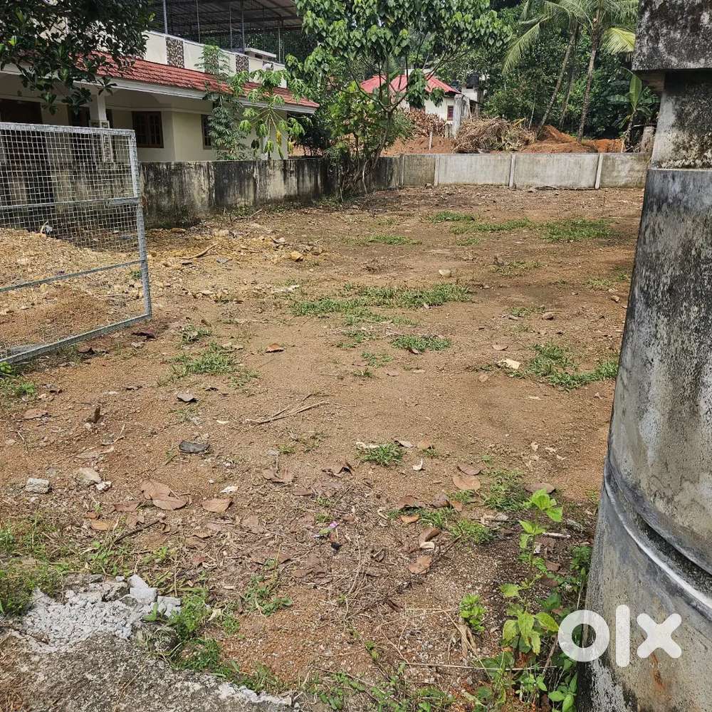 11 Cent Gated Property for Sale