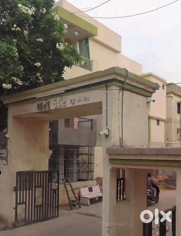 Spacious 2BHK Apartment for Rent in Naranpura, Ahmedabad