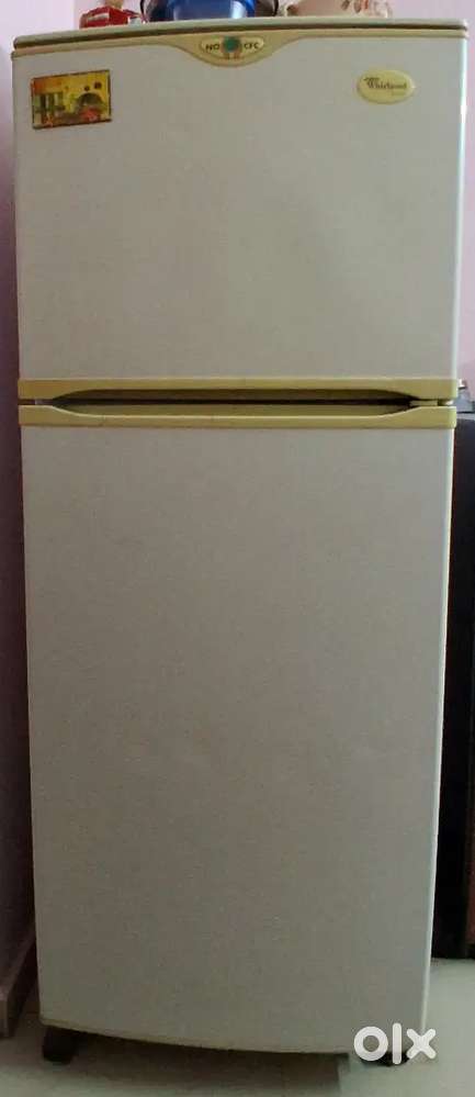 Whirlpool double door 220 litre