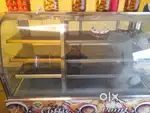 Bakery showcase