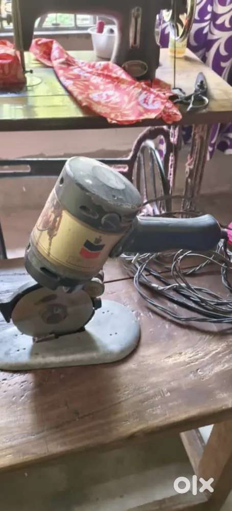 Need money. Rotary machine cloth cutting,  very good condition.