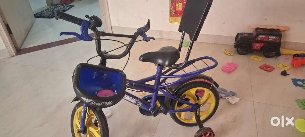 Kids cycles for sale at 2000 like new