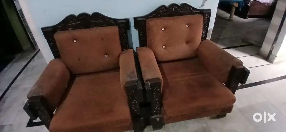 Old sofa set