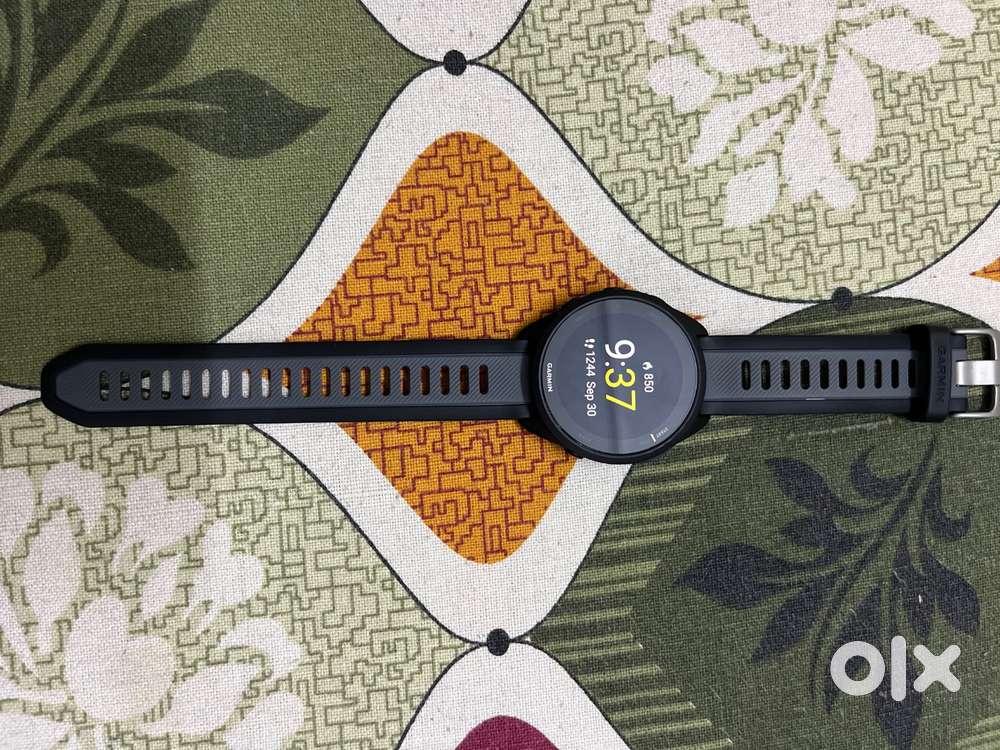 GARMIN FITNESS WATCH
