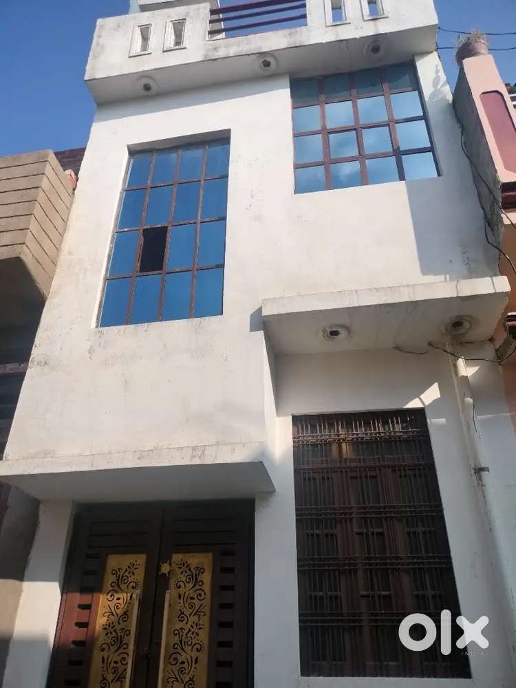 Double story ka makan Best Location Adarsh vihar colony Alam Nagar .