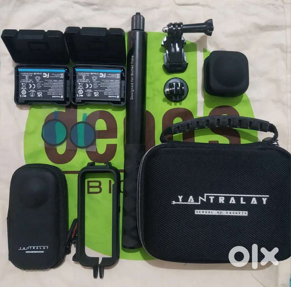 Insta 360 X3 + 3 Batteries Accessories