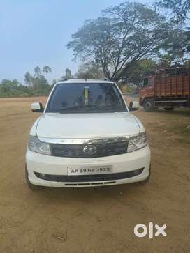 Tata Safari Storme 2015