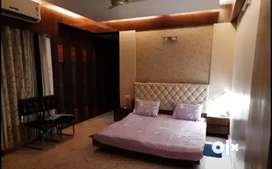 VVIP 4 BHK NEWLY BUILD UP FULLY FURNISHED LUXURIOUS FLAT IN  SOCIETY