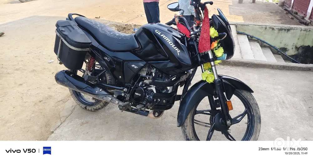 न्यू कंडीशन में है full condition me hai