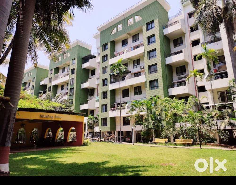 1 bedroom available in 3 bhk flat for bachelor male from nov 1st
