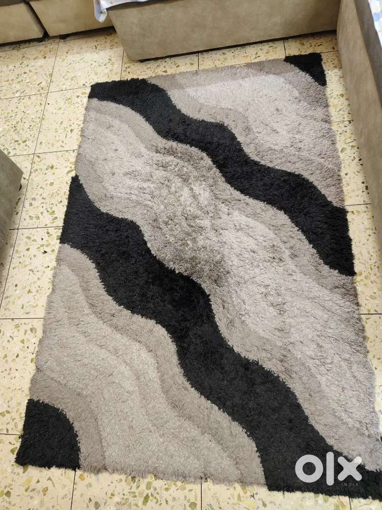 Grey & Black - Rug / Carpet