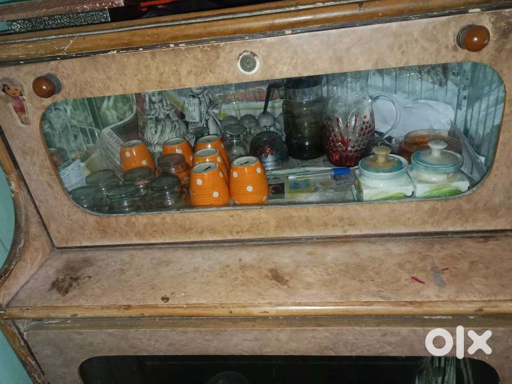 TV Cabinet (Only Cash Acceptable)