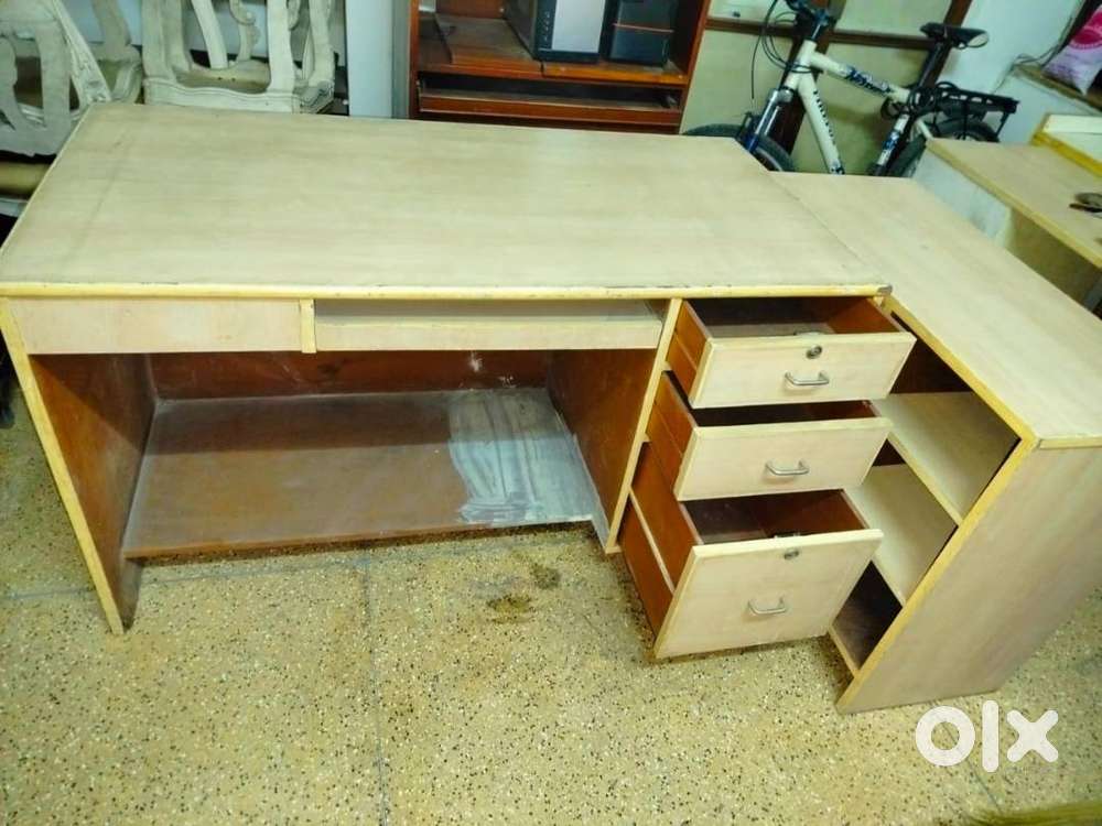 Computer Tables 3