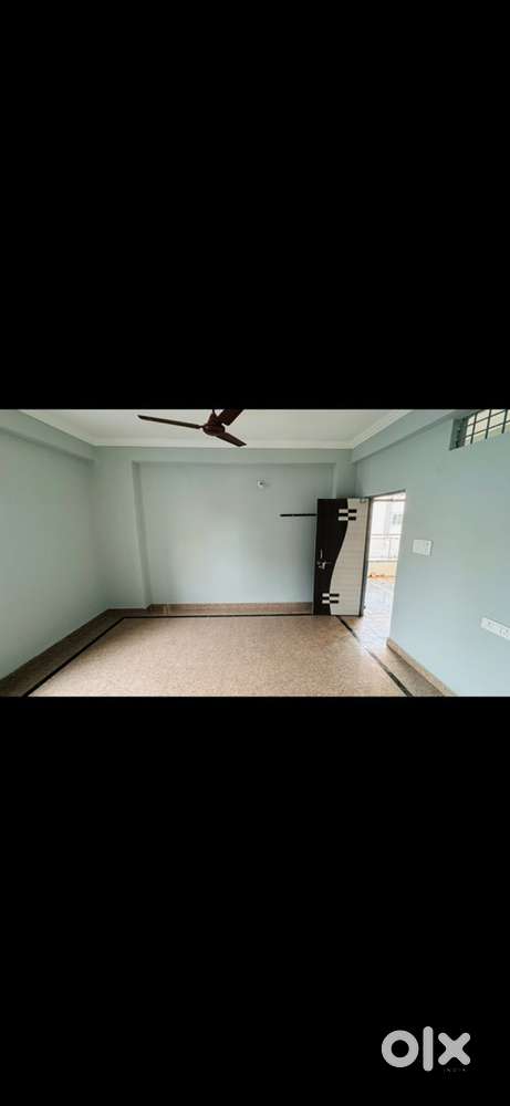 FOR RENT ROOMS WITH ATTACH WASHROOM AND KITCHEN
