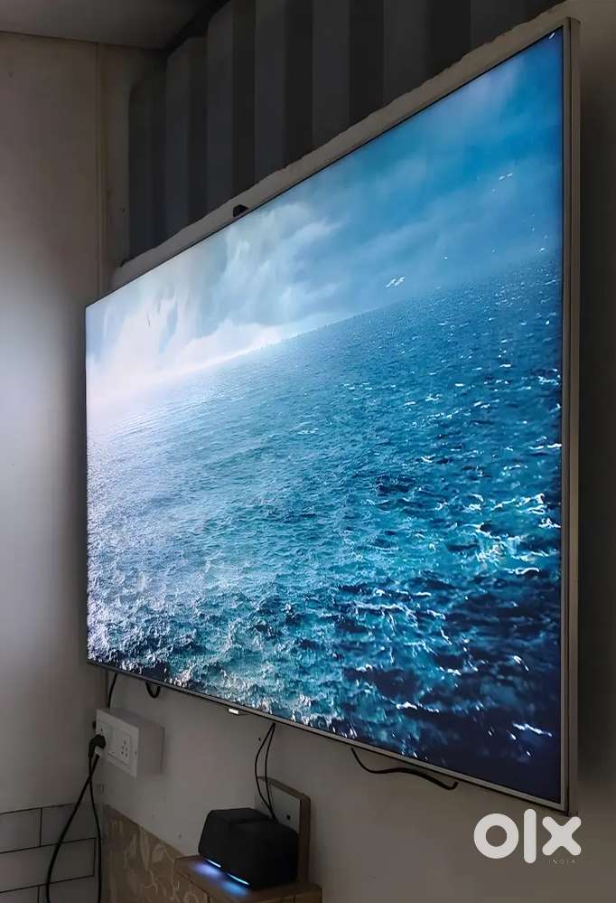 Samsung 55 inch Premium Smart TV  with 2D to 3D Movie Feature