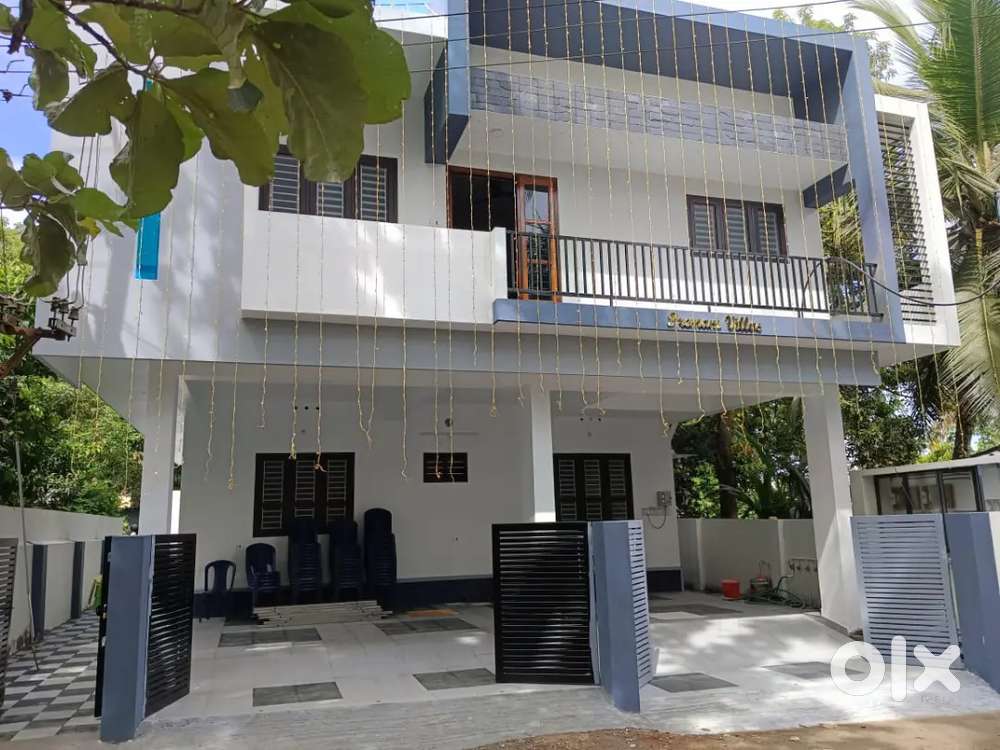 1BHK Rs 5000 (1) and 2BHK homes Rs.8500 (4) at Sinclair st, Marthandam