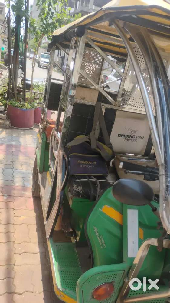 त्रिमूर्ती नगर देशपांडे लाईव्ह