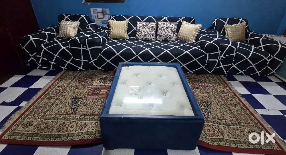 8 Seater Sofa Set with Table