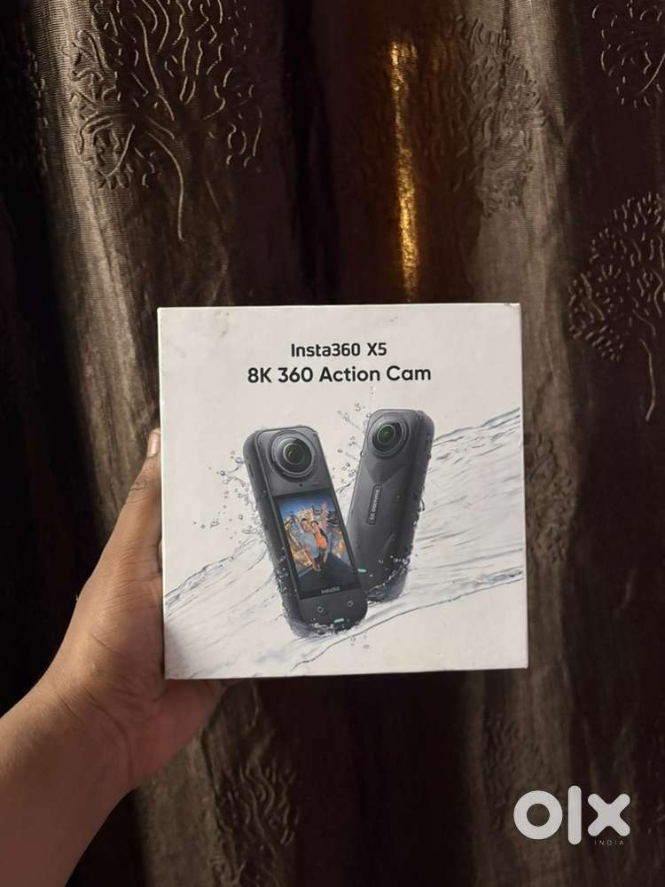 Insta360 X5