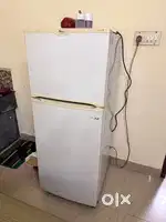 Whirlpool fridge 220 classic