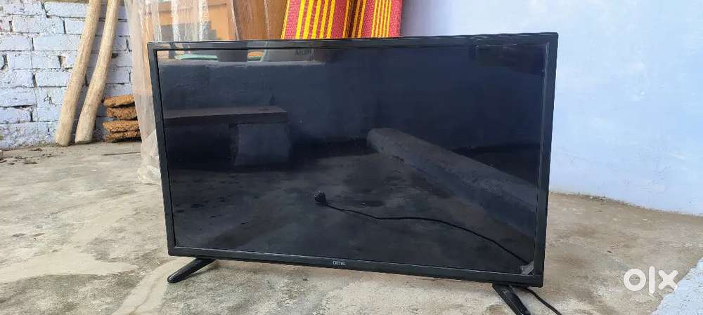32 inch TV ( Detel 4k Smart TV )