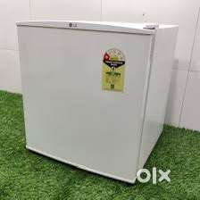 Lg refrigerator small (43L