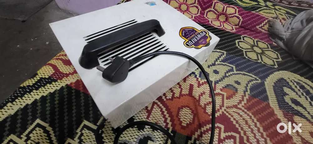 Bajaj Blow Hot room heater