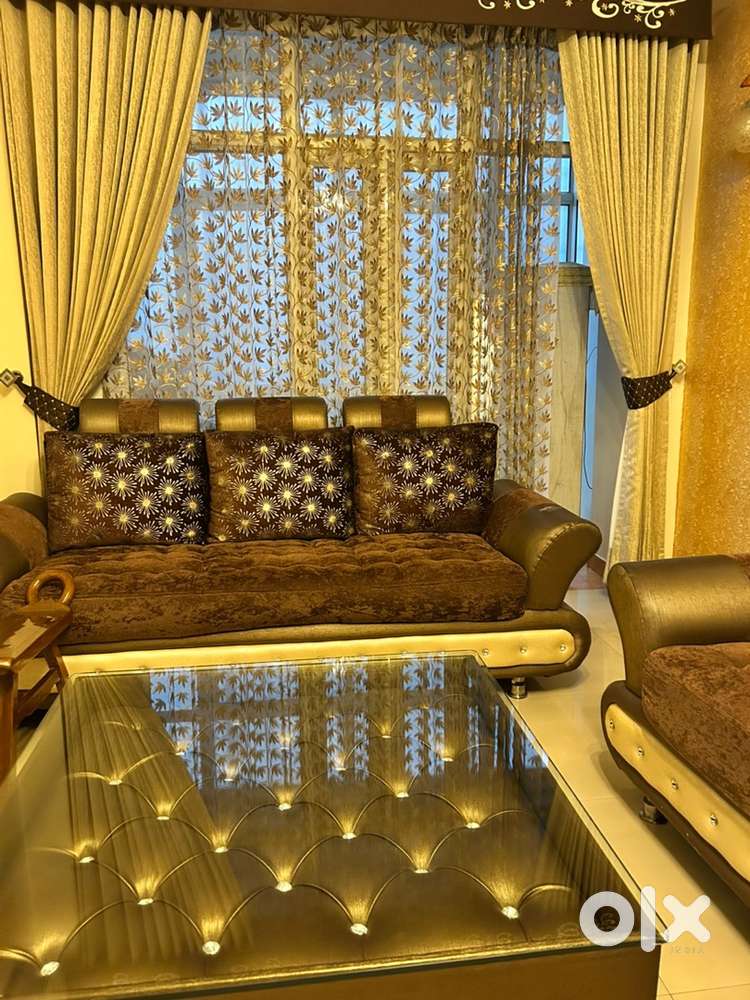 7 - seater sofa with coffee table