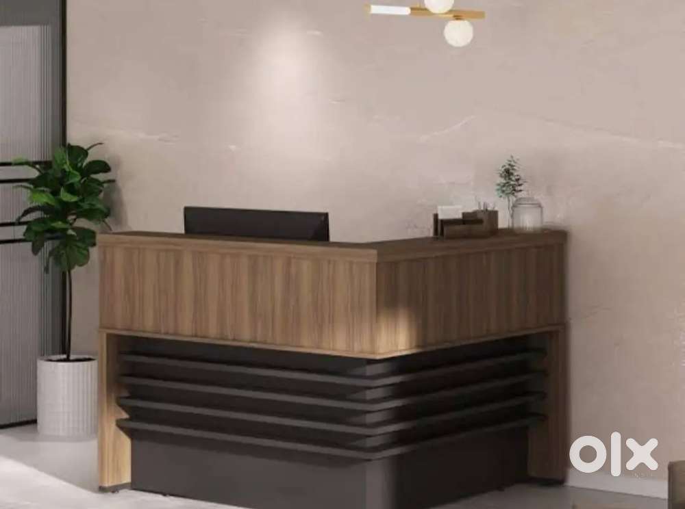 This is a receptionist job. Girls who have passed 10th can apply.