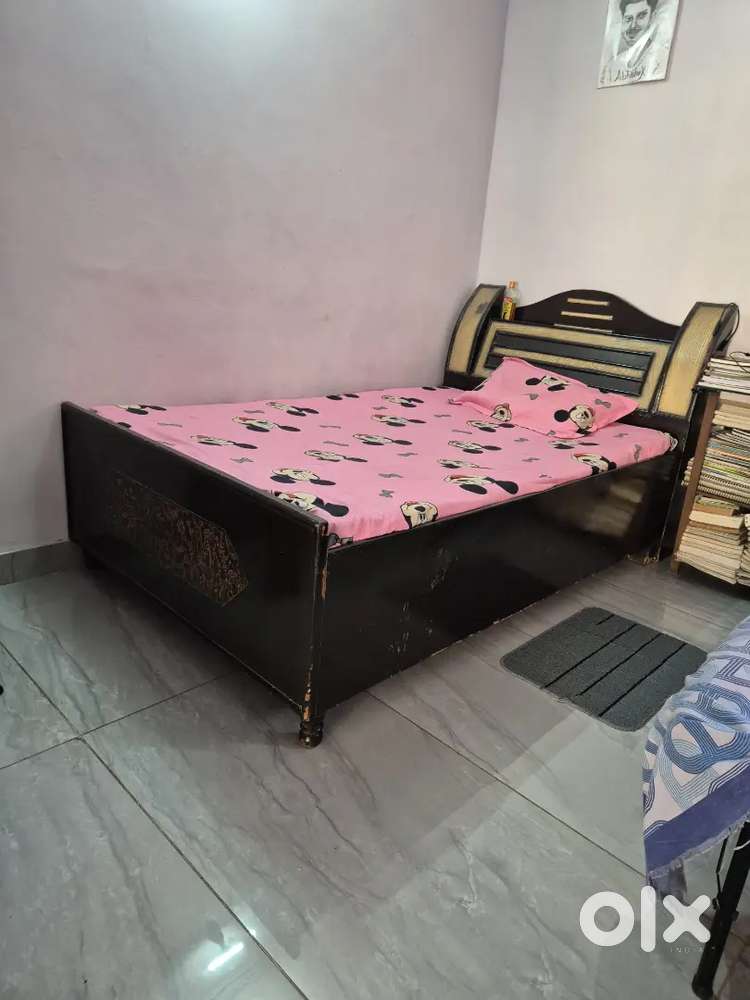 Strong Wooden Bed – Excellent Condition