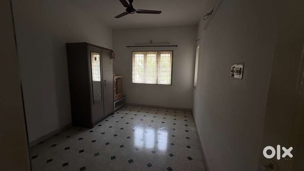 Tenament for rent in manjalpur