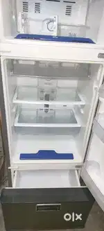 Whirlpool Fridge 270 liter