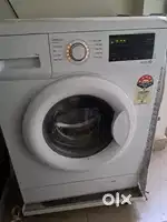 LG 7 Kg, 5 Star, Fully-Automatic Front Load Washing Machine