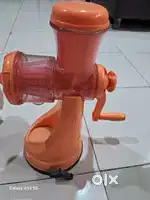 Hand juicer machine