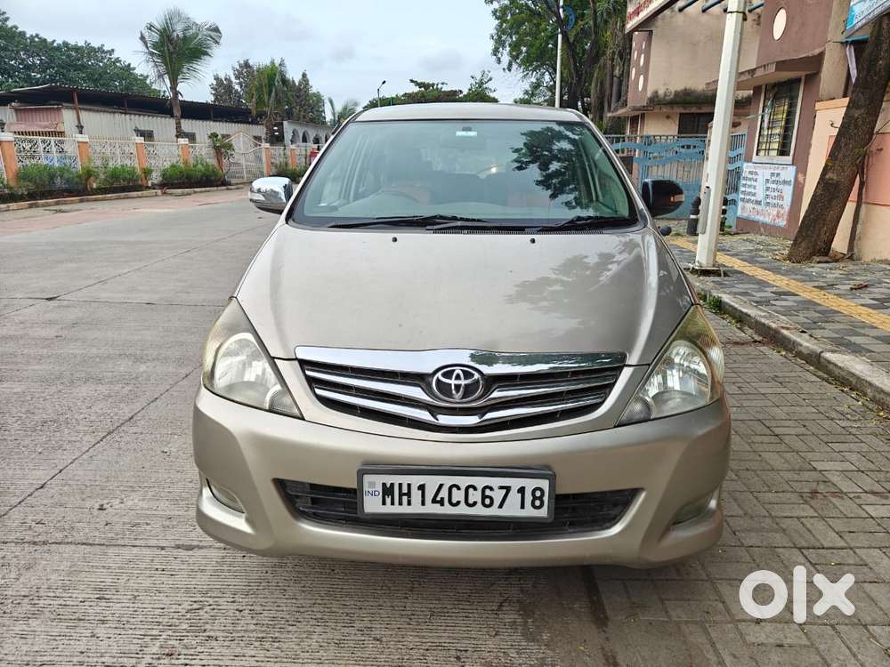 Toyota Innova 2004-2011 2.0 G (Petrol) 8 Seater BS IV, 2010, CNG & H..